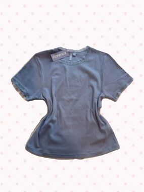 Lacey 2000s style top from Mille Bobby brown!💙
